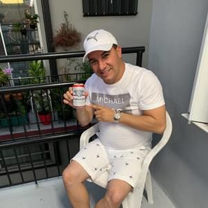 Meet your Posher, Javier